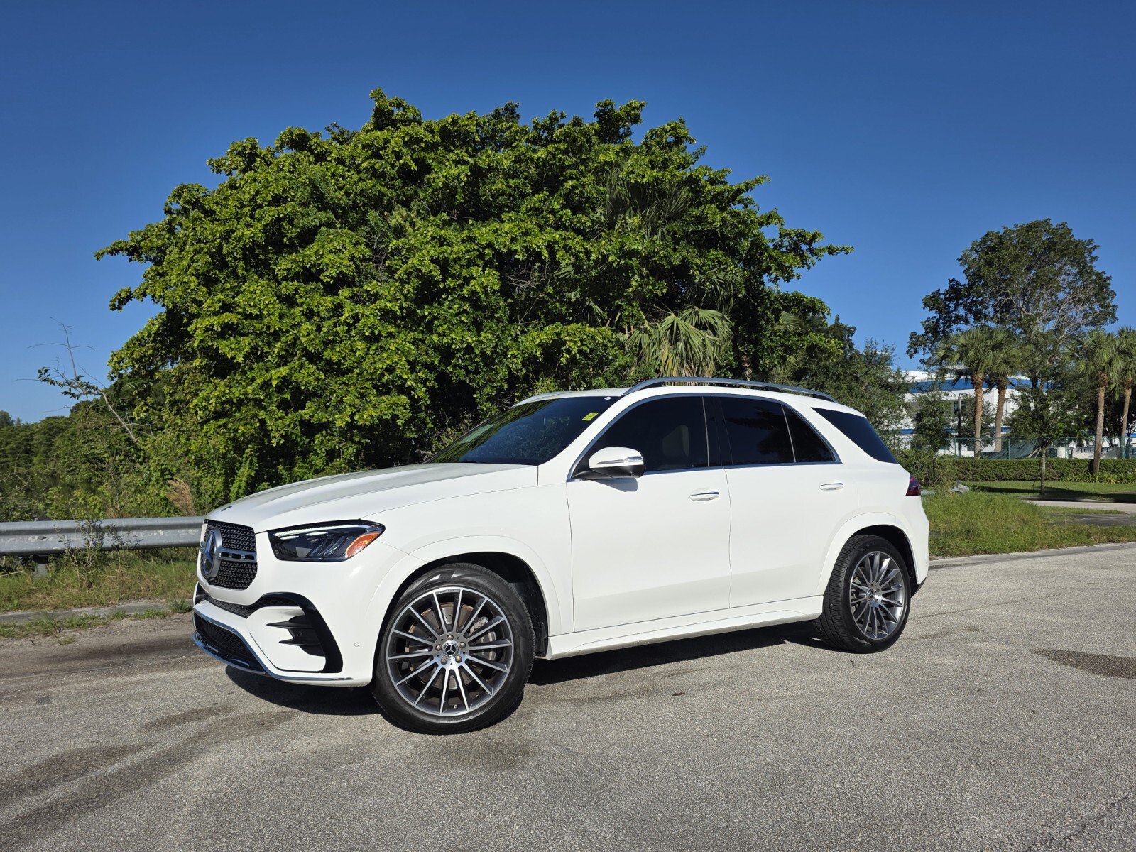 Used 2026 Mercedes-Benz GLE 350 4MATIC image 1