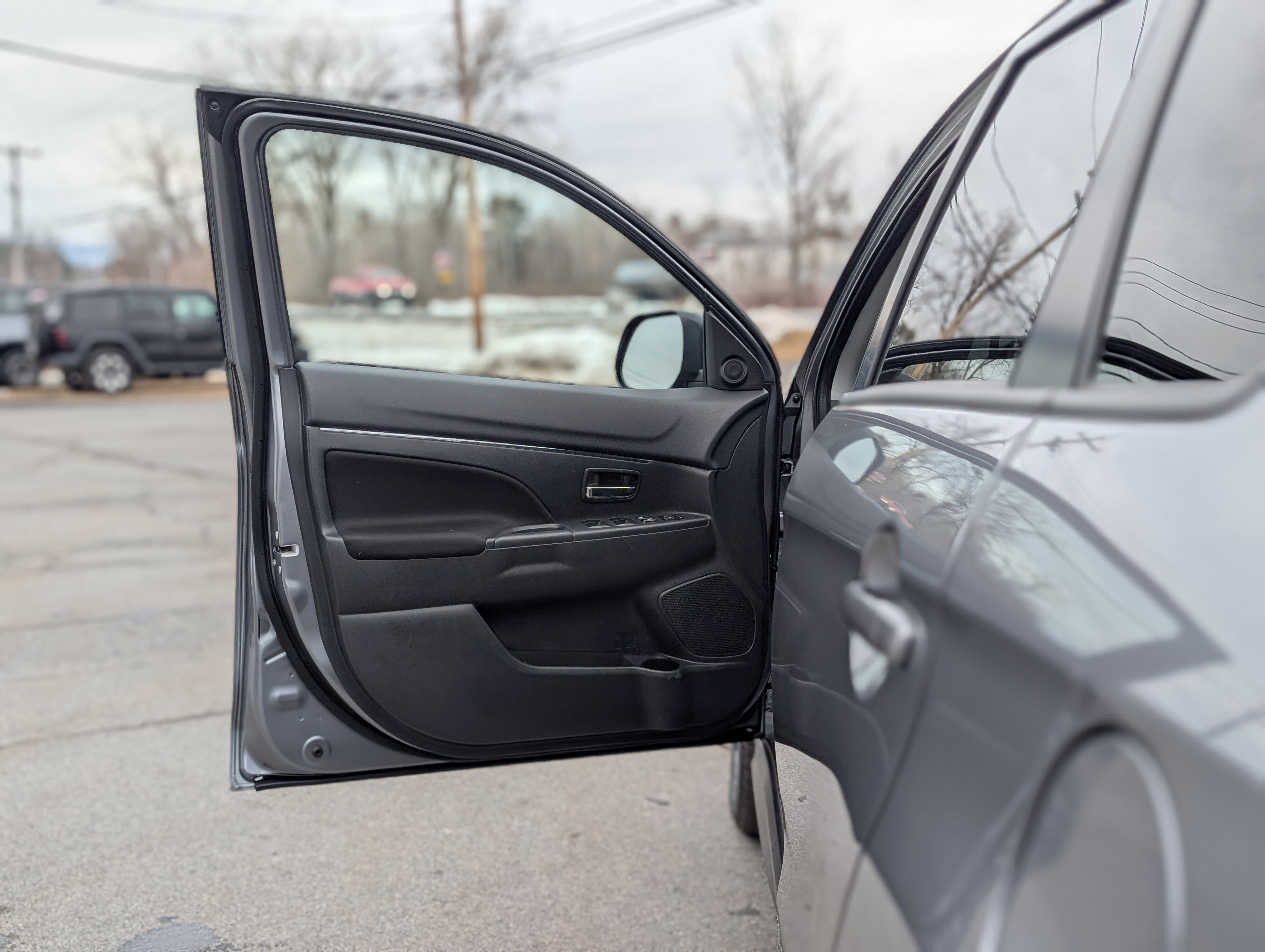 Used 2024 Mitsubishi Outlander Sport ES image 24