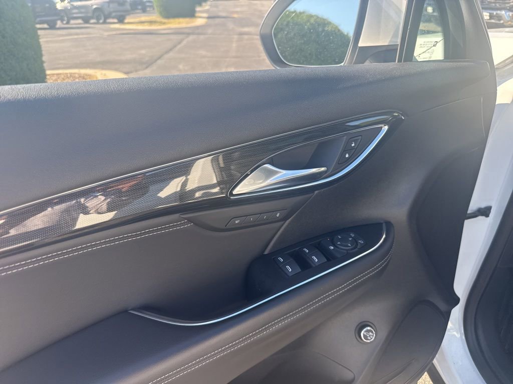 Used 2023 Buick Envision Essence image 7