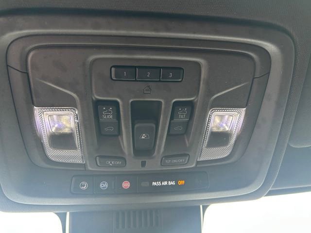 Used 2023 GMC Sierra 1500 Denali w/ Technology Package AWD/4WD image 31