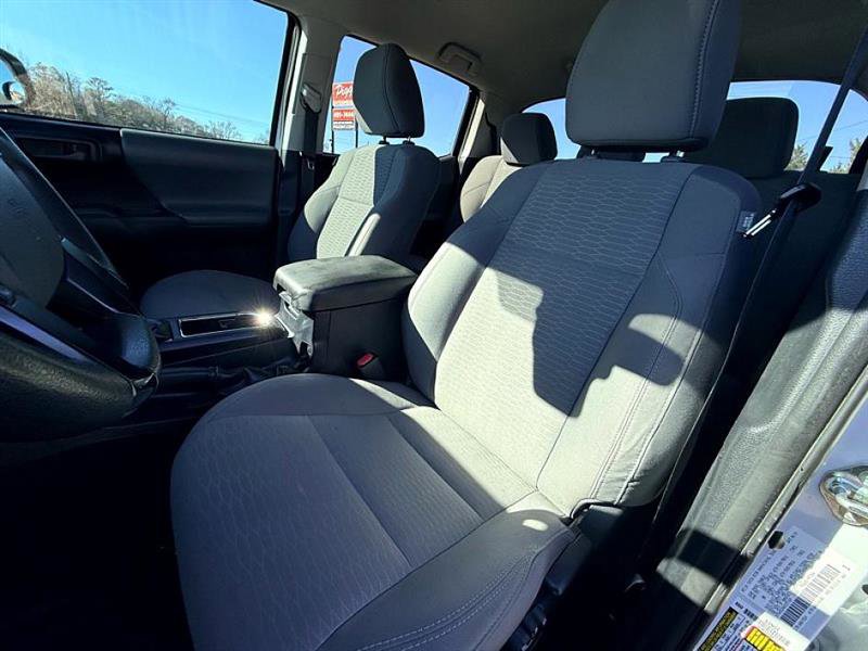 Used 2019 Toyota Tacoma SR image 14