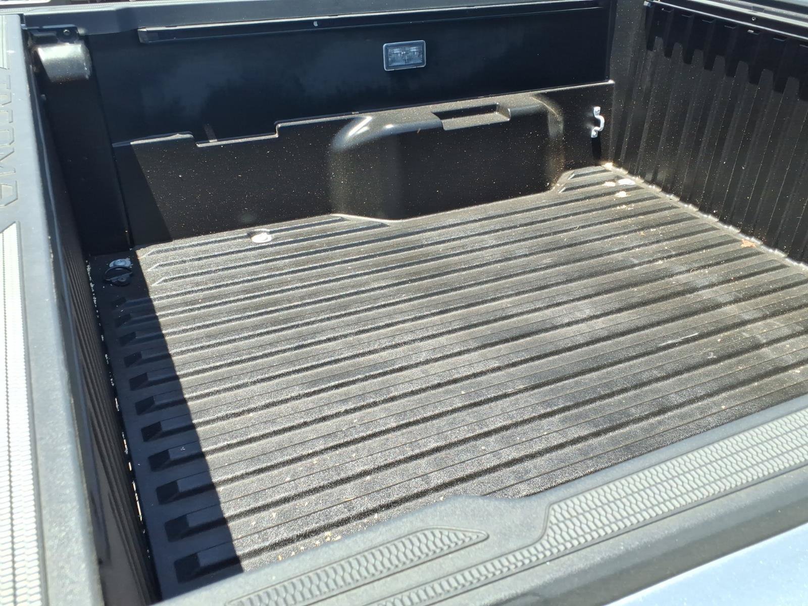 Certified 2025 Toyota Tacoma SR5 AWD/4WD image 5