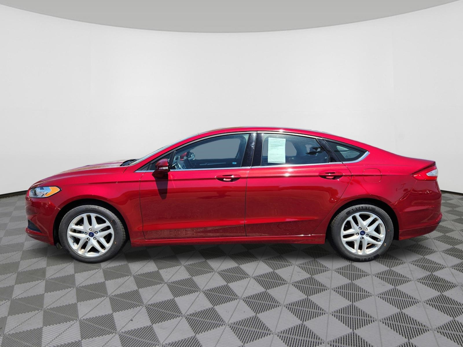 Used 2014 Ford Fusion SE FWD image 5