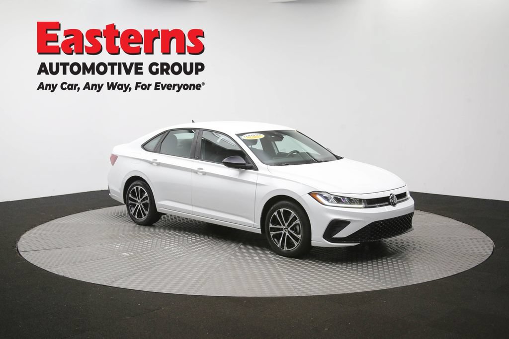 Used 2025 Volkswagen Jetta Sport FWD image 47