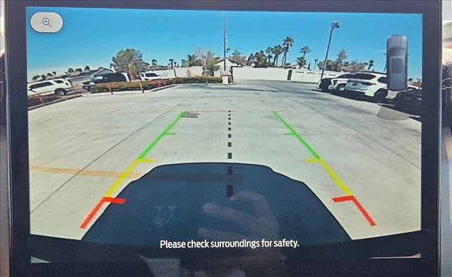 Used 2022 Ford Expedition XLT image 13