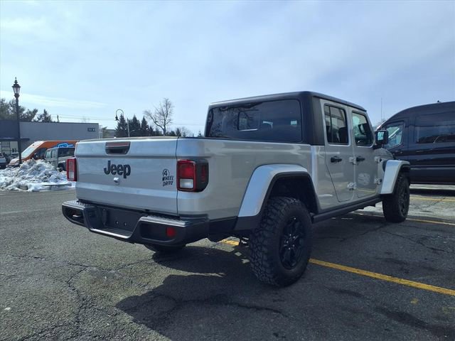 Used 2022 Jeep Gladiator Willys image 9
