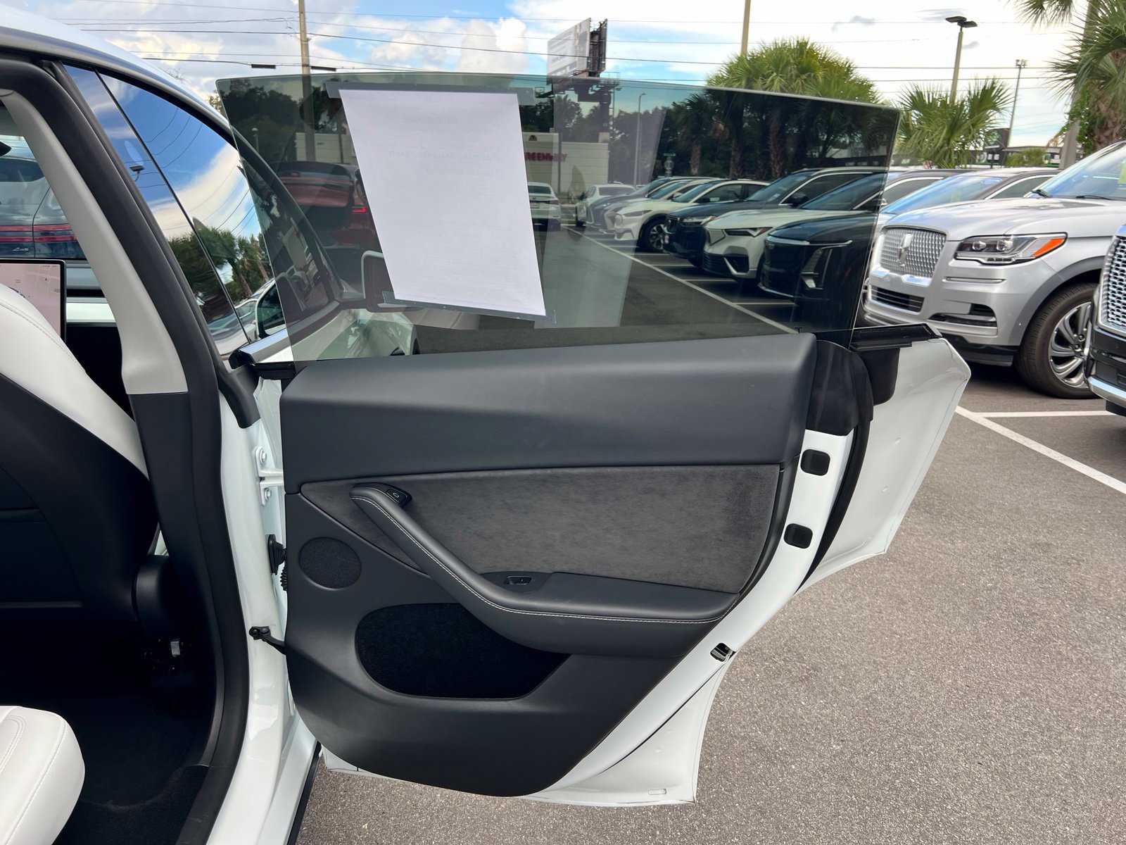 Used 2025 Tesla Model Y Long Range RWD image 54