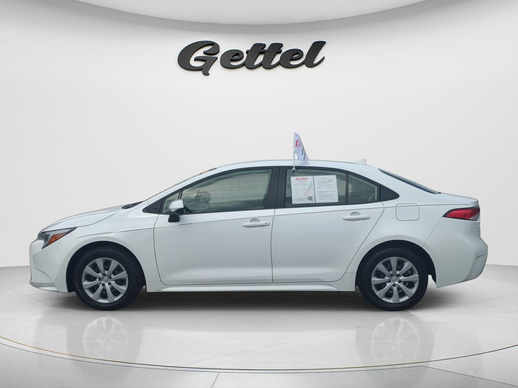 Used 2024 Toyota Corolla LE FWD image 8