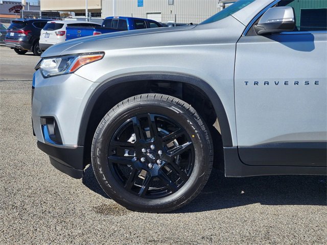 Used 2021 Chevrolet Traverse LT image 9