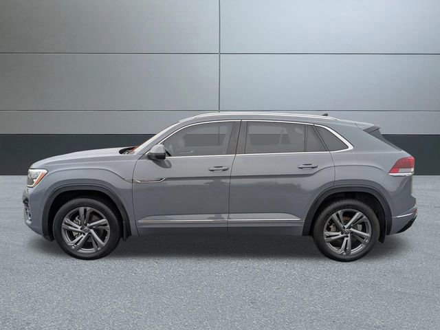 Used 2024 Volkswagen Atlas Cross Sport SEL R-Line AWD/4WD image 3