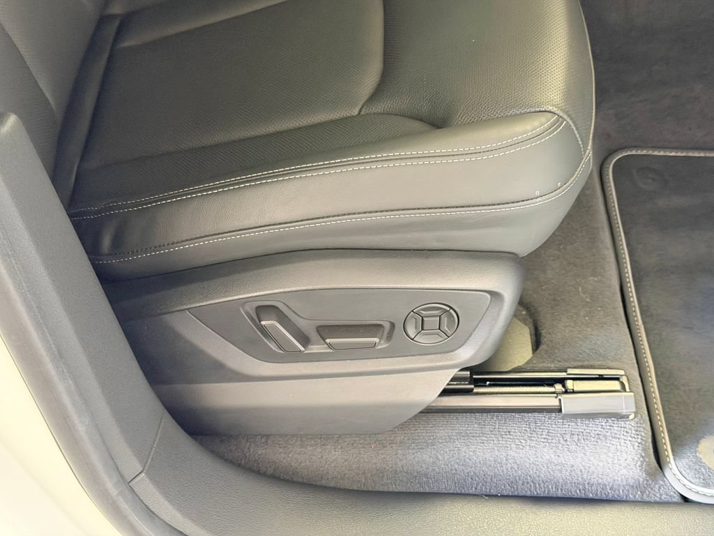 Used 2023 Audi Q8 Premium Plus w/ Premium Plus Package AWD/4WD image 29