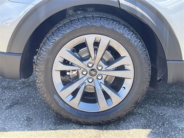 Certified 2022 Ford Explorer XLT w/ Equipment Group 202A image 7