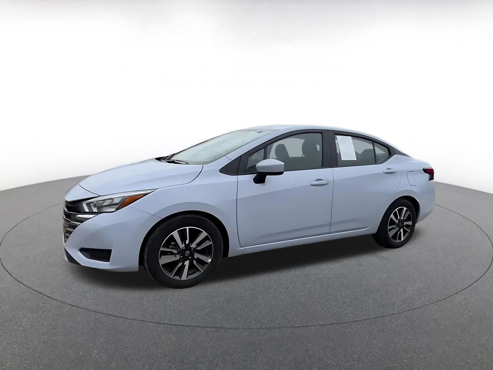 Used 2025 Nissan Versa SV FWD image 8