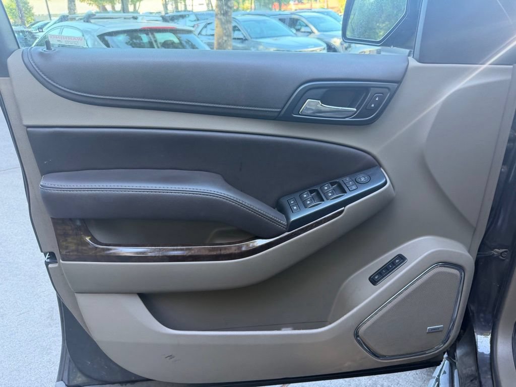 Used 2016 Chevrolet Tahoe LT w/ Luxury Package AWD/4WD image 10
