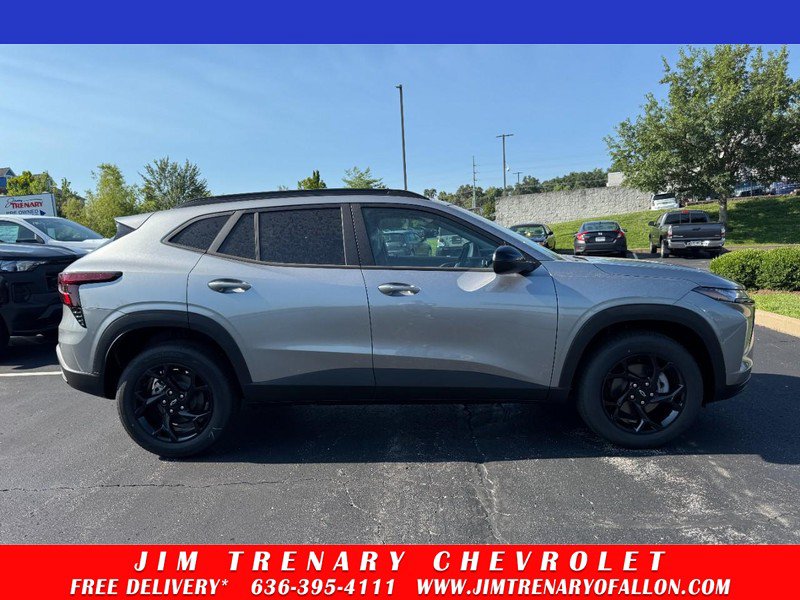 New 2026 Chevrolet Trax LT w/ Midnight Edition