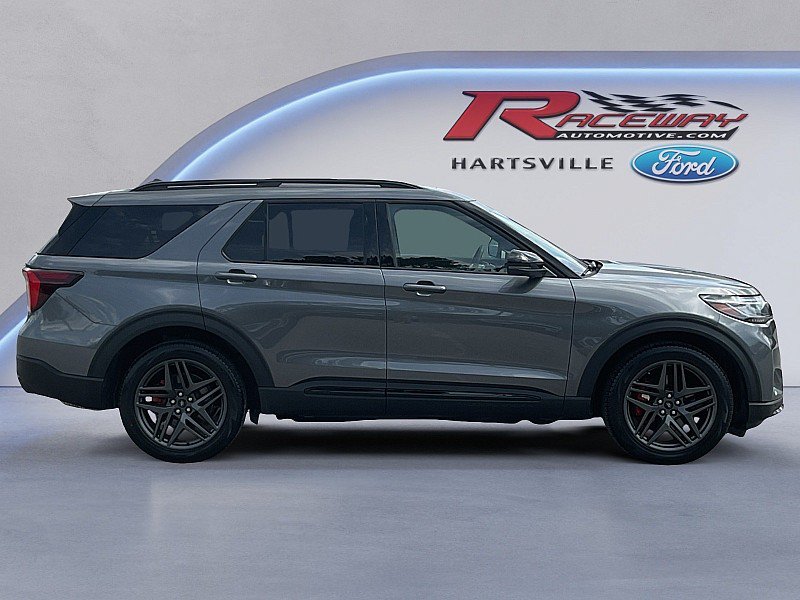 Used 2025 Ford Explorer ST AWD/4WD image 23