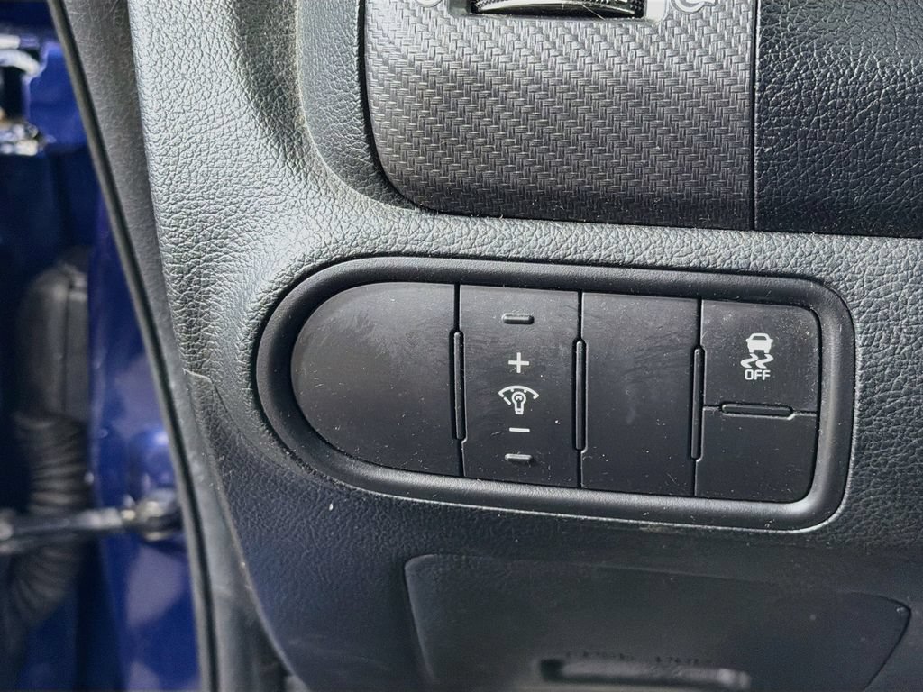 Used 2017 Kia Forte SX FWD image 12
