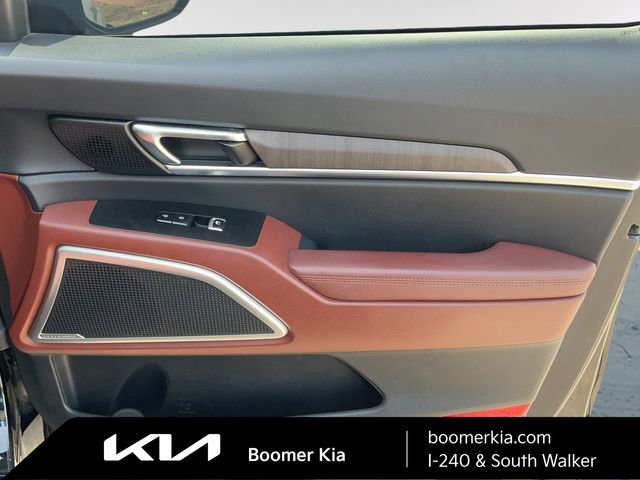 Used 2023 Kia Telluride EX w/ EX Captain's Chair Package image 10