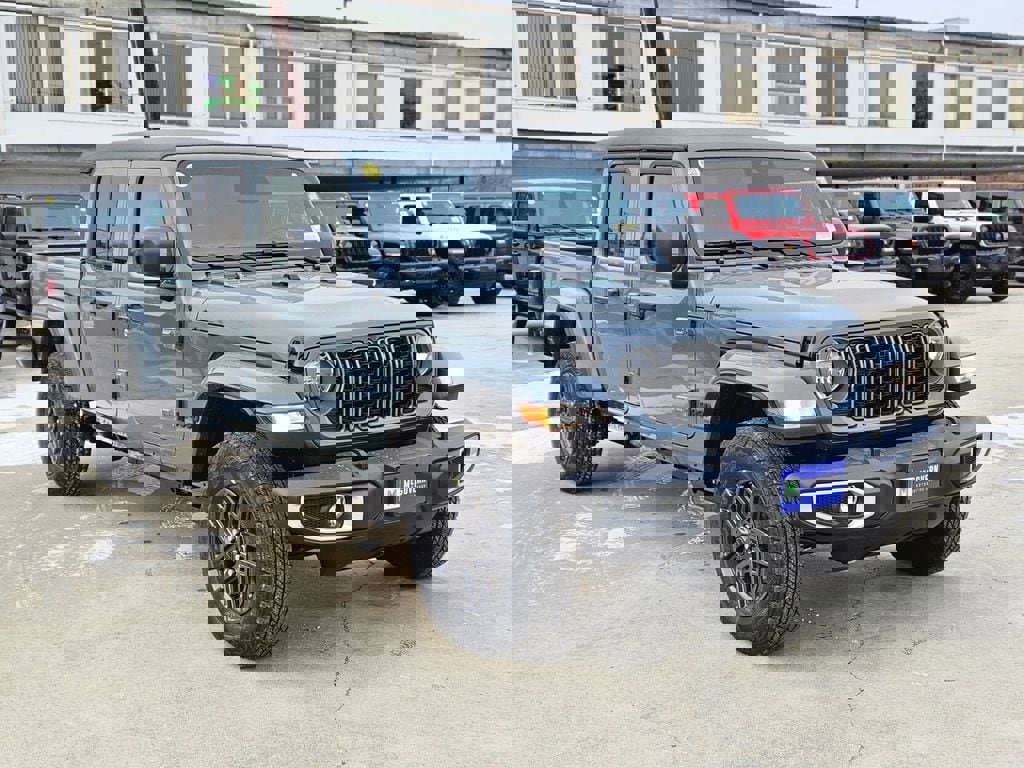 New 2026 Jeep Gladiator Sport image 7