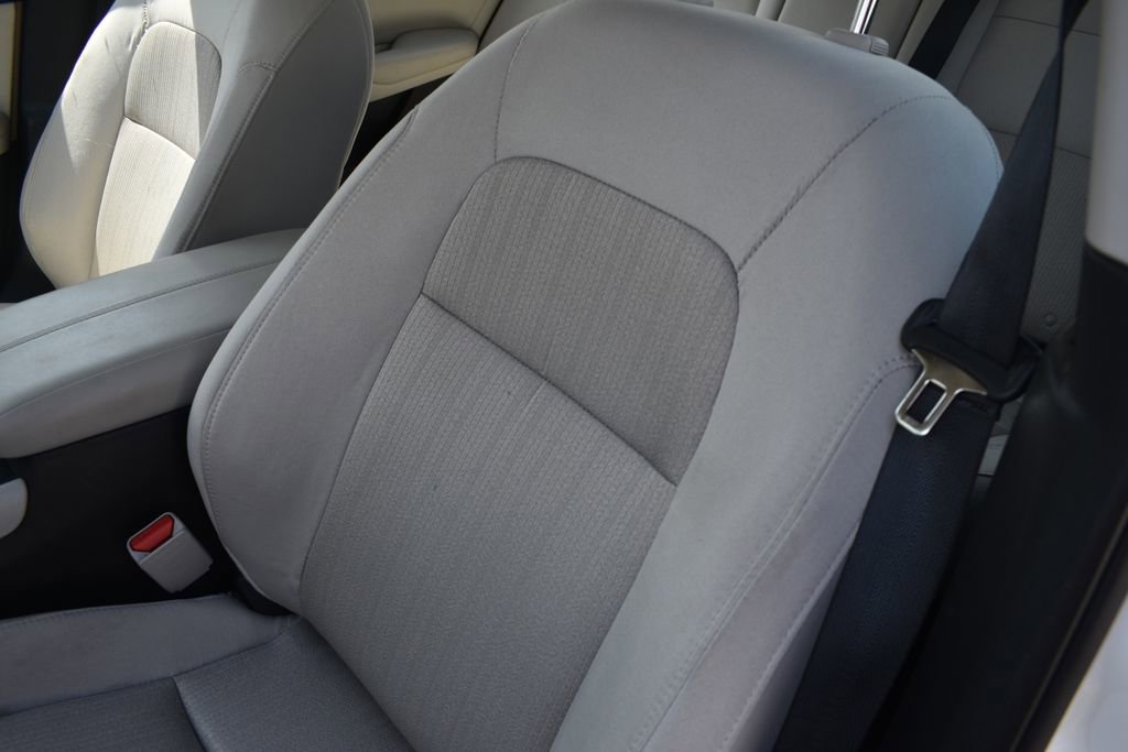 Used 2025 Nissan Altima 2.5 SV image 10