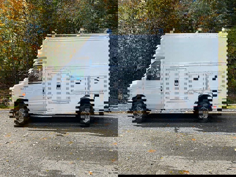 New 2026 Ford E-350 and Econoline 350 Super Duty w/ Power Equipment Group image 9