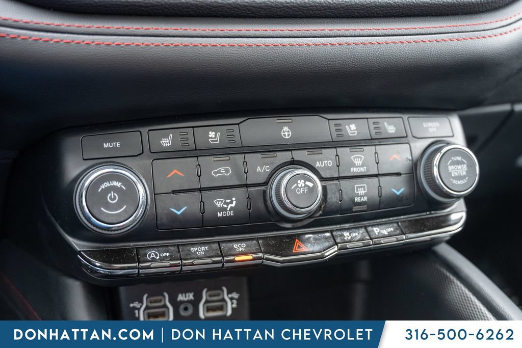 Used 2024 Dodge Durango GT AWD/4WD image 11