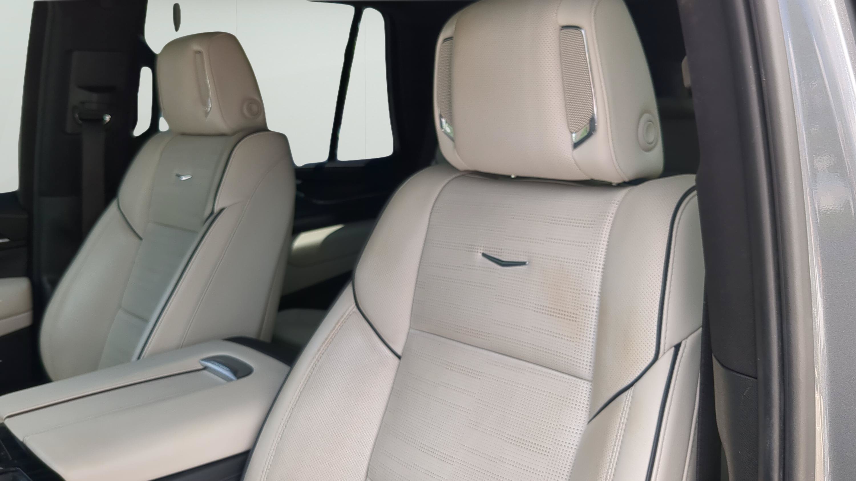 Used 2021 Cadillac Escalade Sport RWD image 9