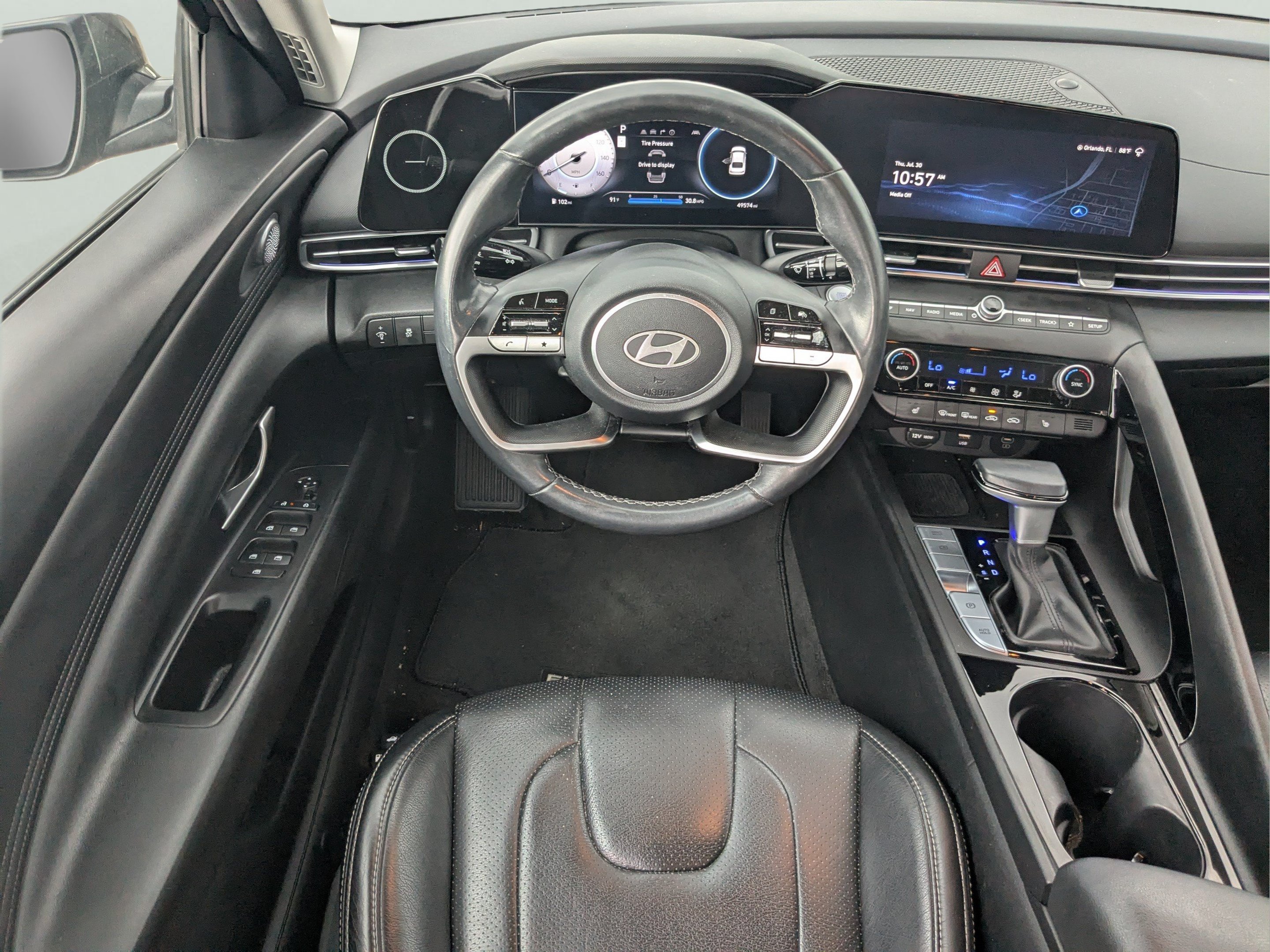 Used 2024 Hyundai Elantra SEL w/ Convenience Package FWD image 11
