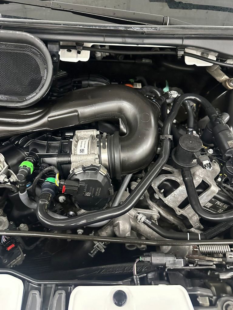 Used 2023 Ford Transit 250 Low Roof AWD w/ Exterior Upgrade Package image 7