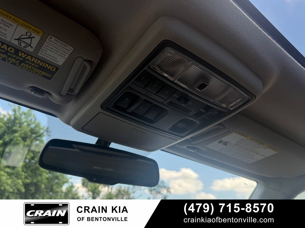 Used 2015 Toyota 4Runner Limited AWD/4WD image 20
