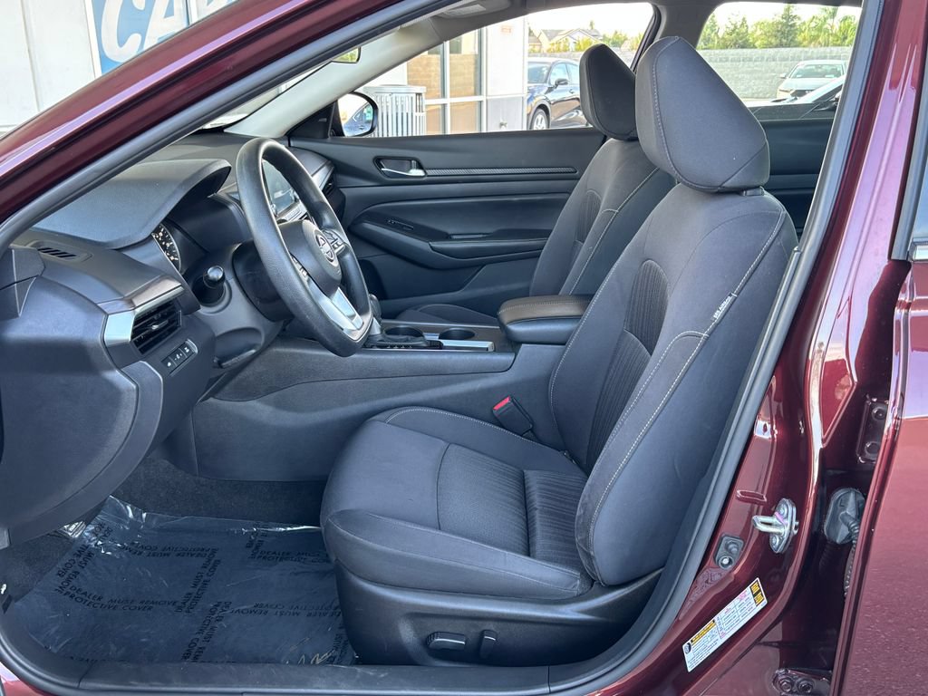 Used 2025 Nissan Altima 2.5 SV FWD image 20