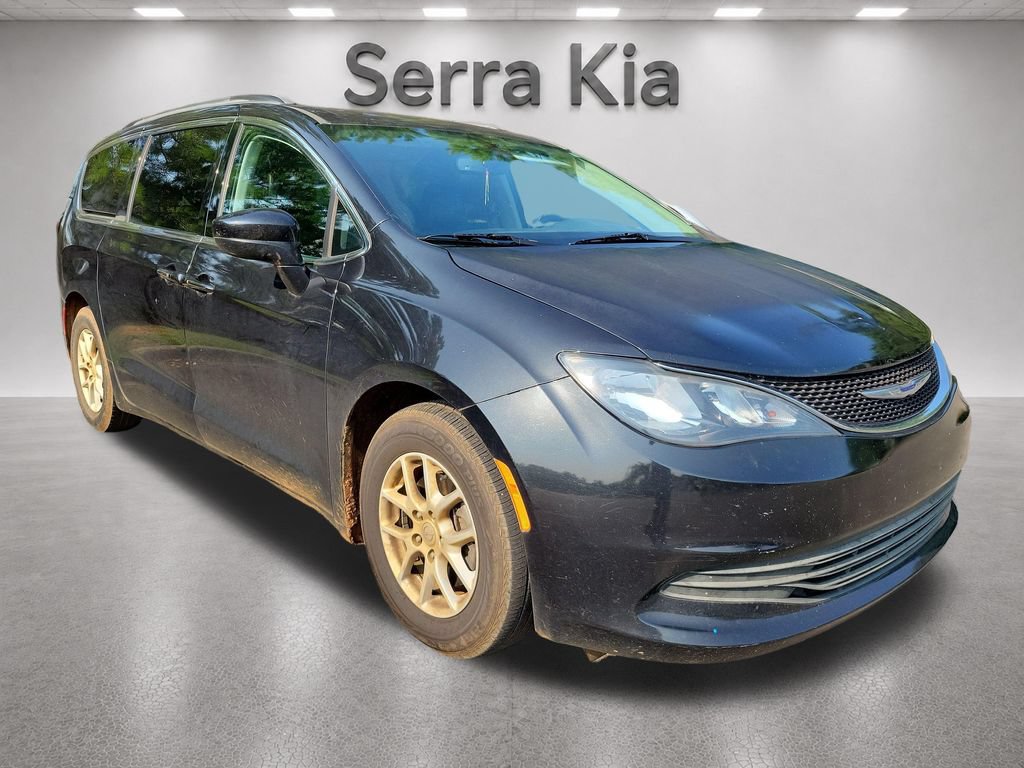 Used 2020 Chrysler Voyager Lxi FWD image 3