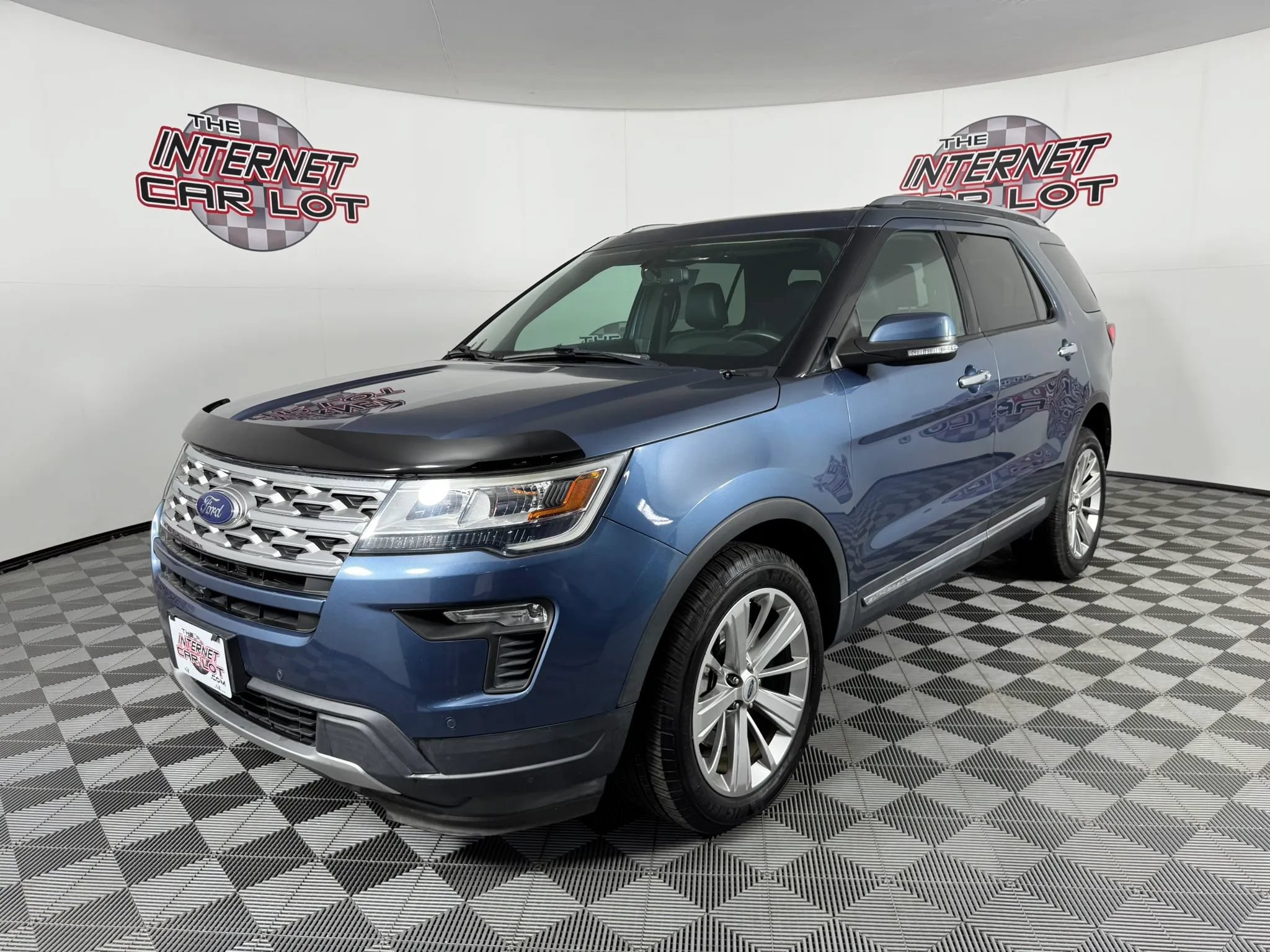 Used 2019 Ford Explorer Limited w/ Class III Trailer Tow Package AWD/4WD image 3