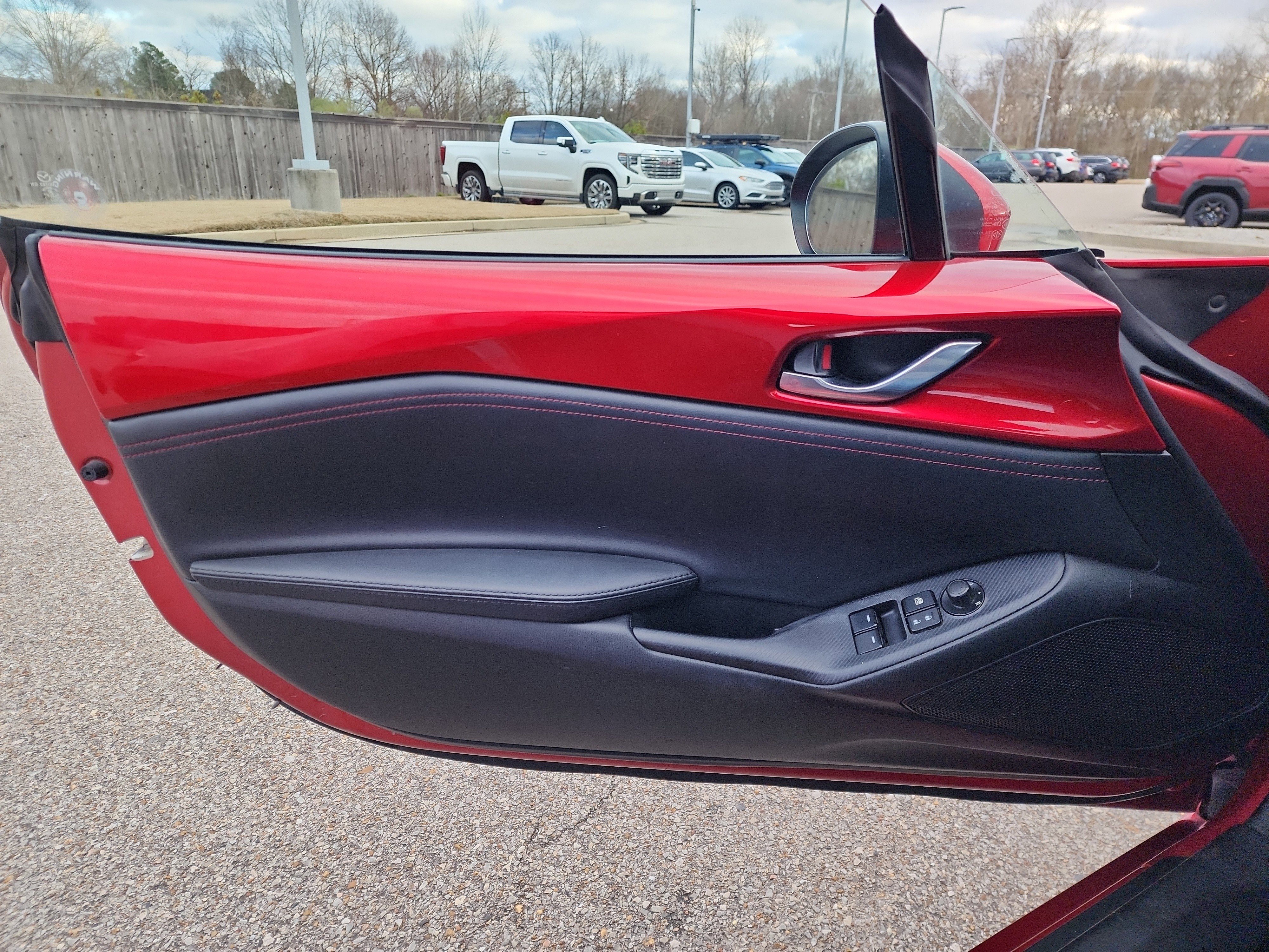 Used 2017 MAZDA MX-5 Miata RF Grand Touring image 14