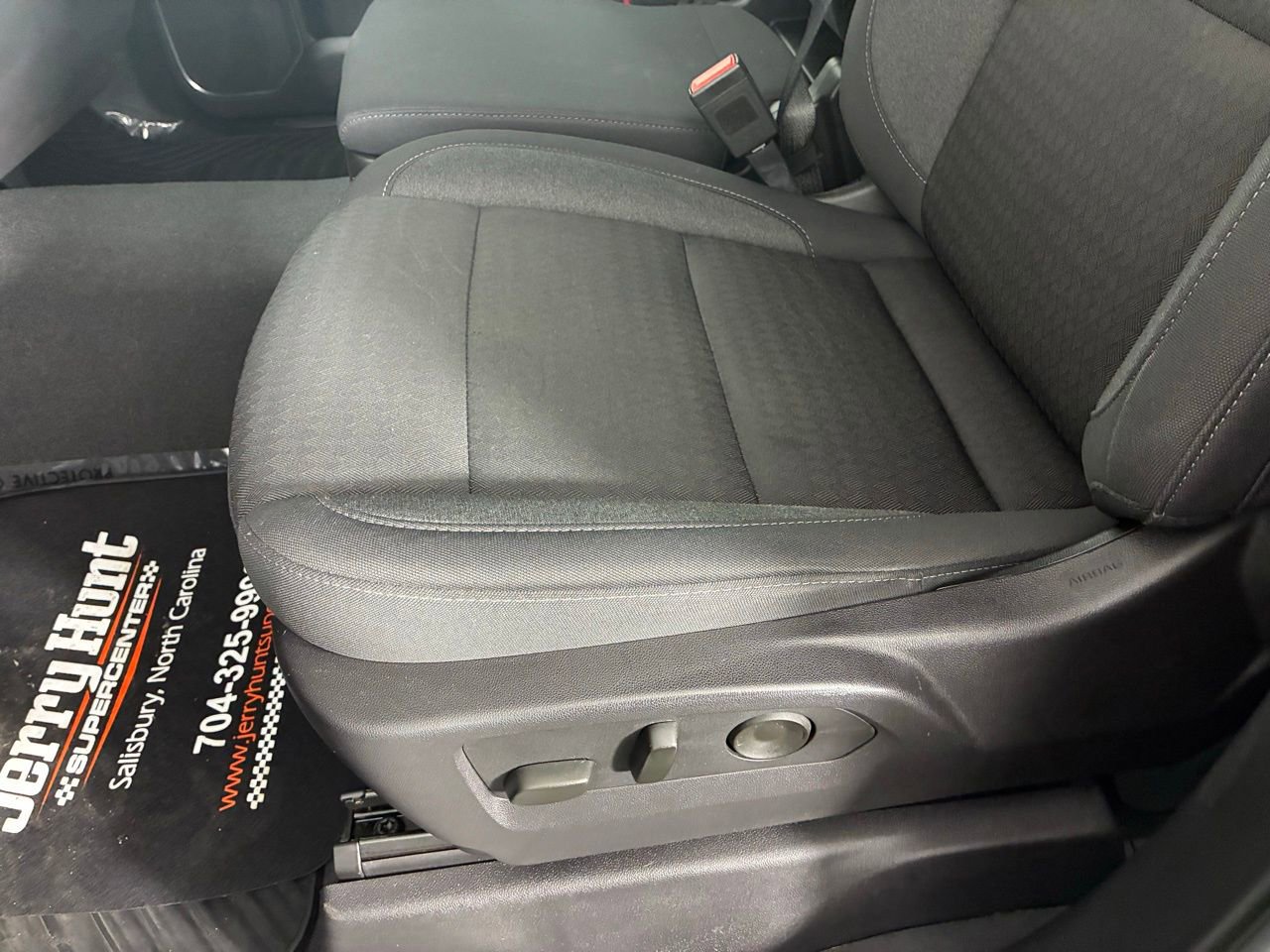 Used 2024 Chevrolet Silverado 1500 LT image 13