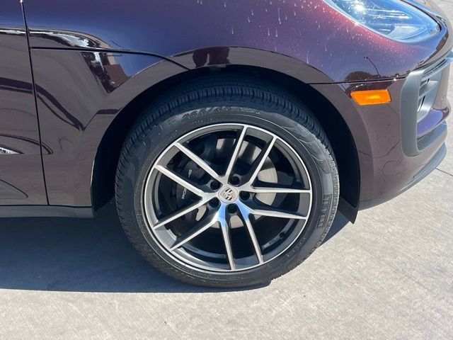 Used 2024 Porsche Macan image 8