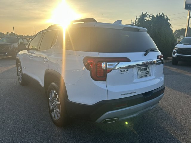Used 2021 GMC Acadia SLT FWD image 2