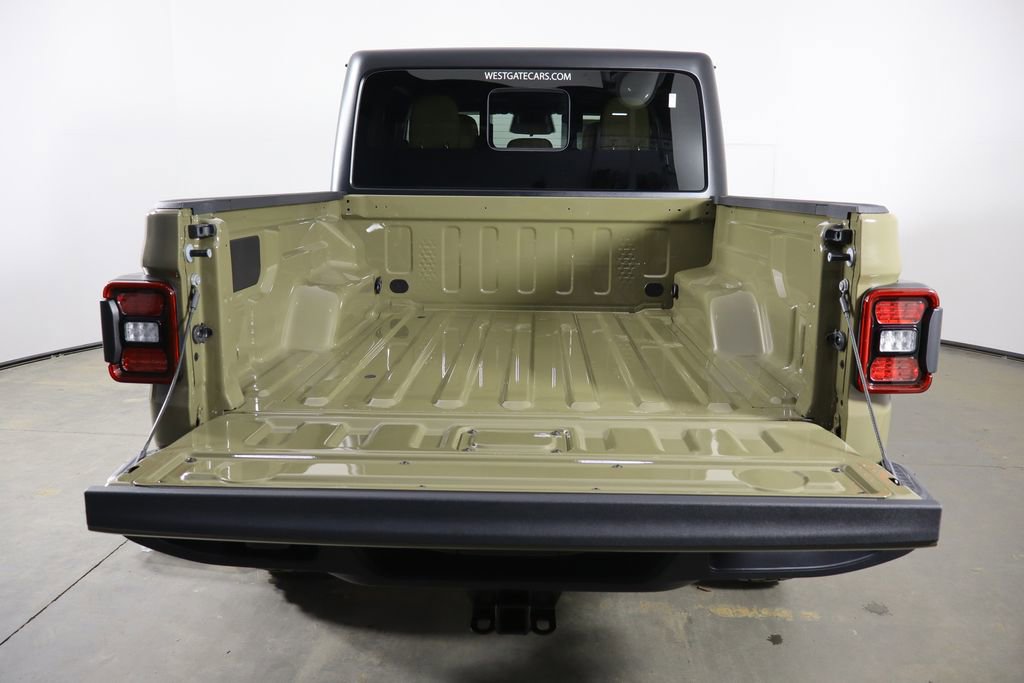 New 2026 Jeep Gladiator Sport image 18