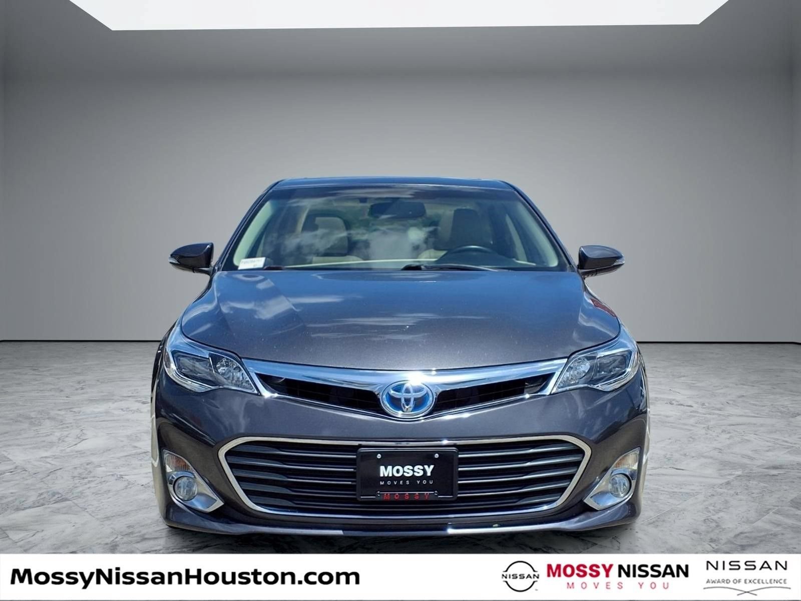 Used 2014 Toyota Avalon XLE Touring FWD image 3