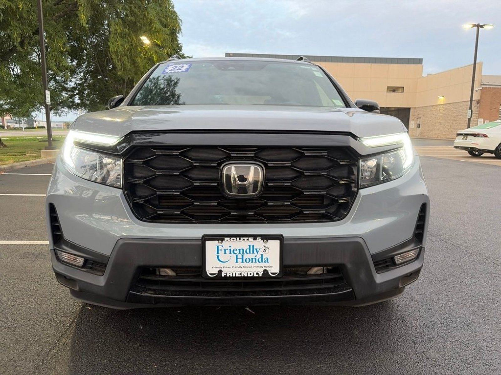 Used 2022 Honda Passport Elite image 2