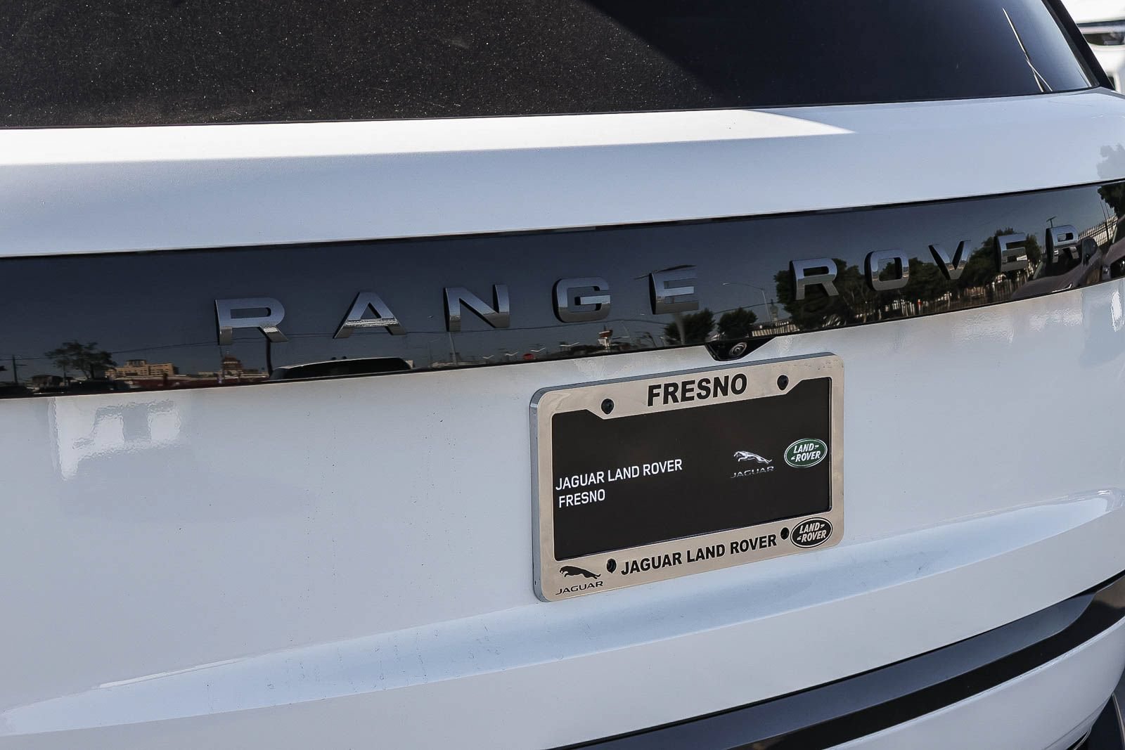 New 2026 Land Rover Range Rover Long Wheelbase SE AWD/4WD image 12