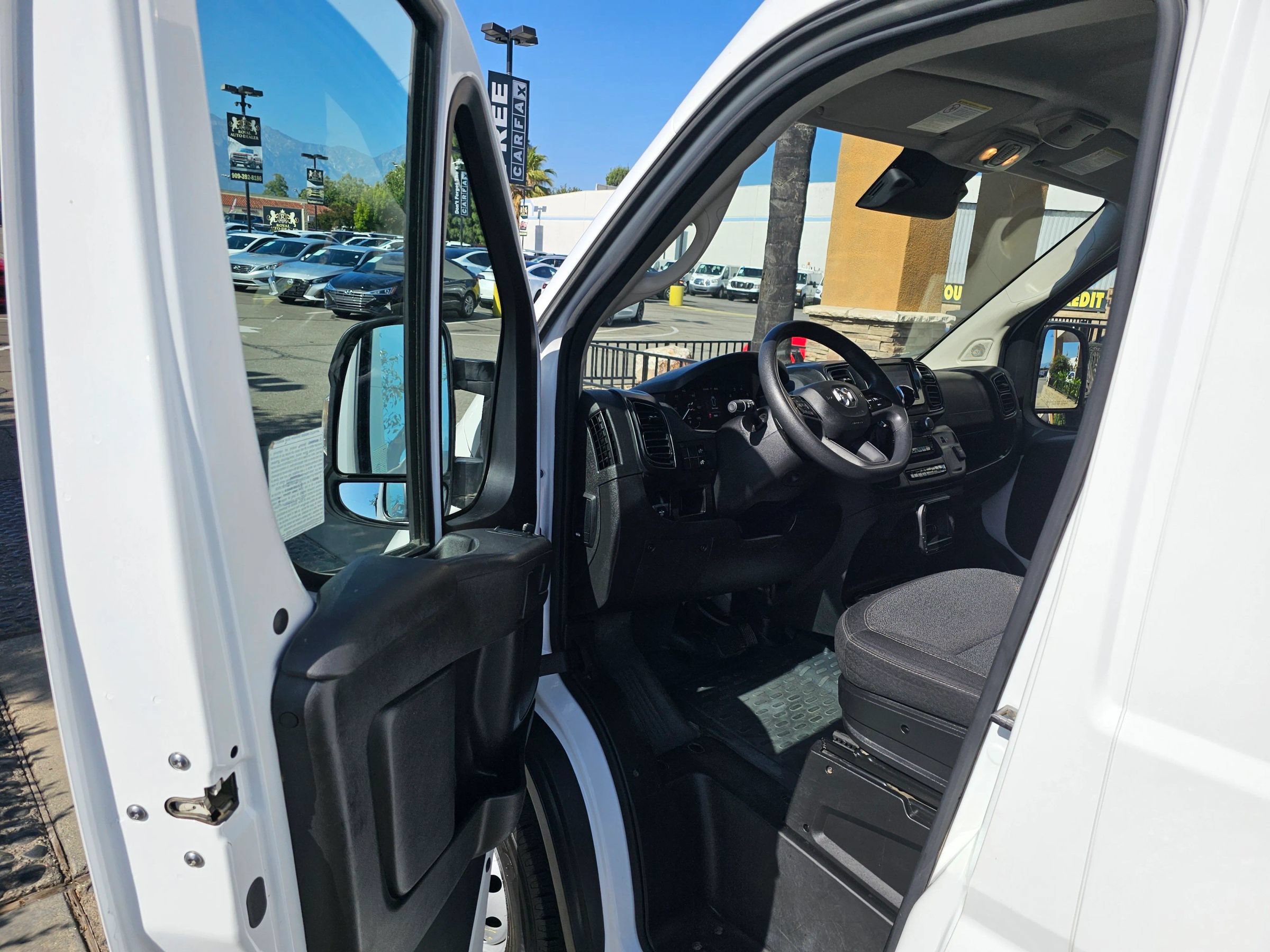 Used 2023 RAM ProMaster 3500 w/ Fleet Safety Group FWD image 9
