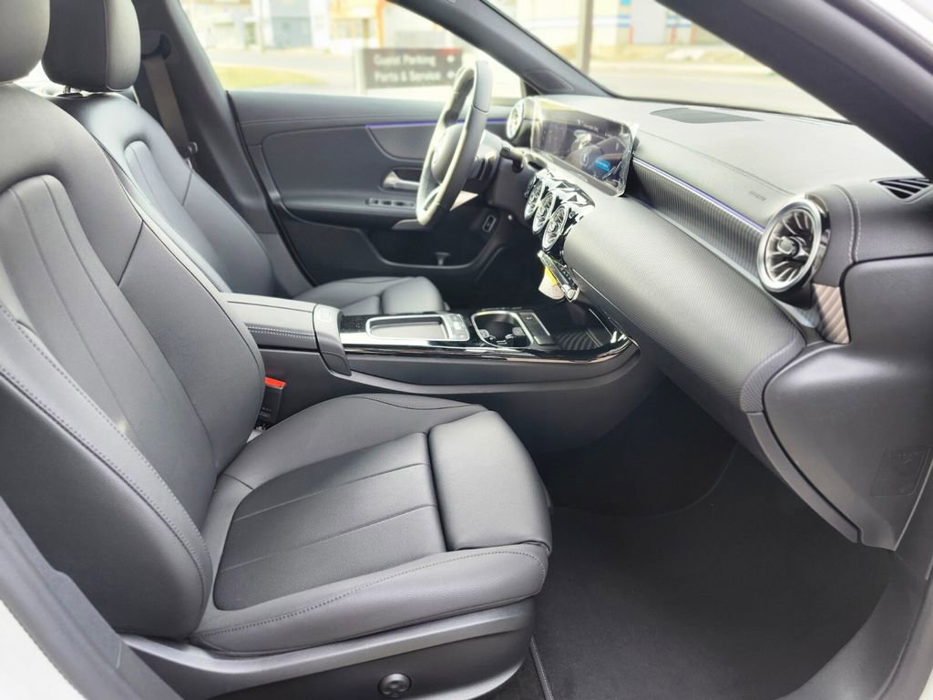 New 2025 Mercedes-Benz CLA 250 4MATIC image 12