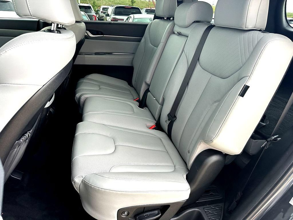Used 2024 Hyundai Palisade SEL FWD image 20