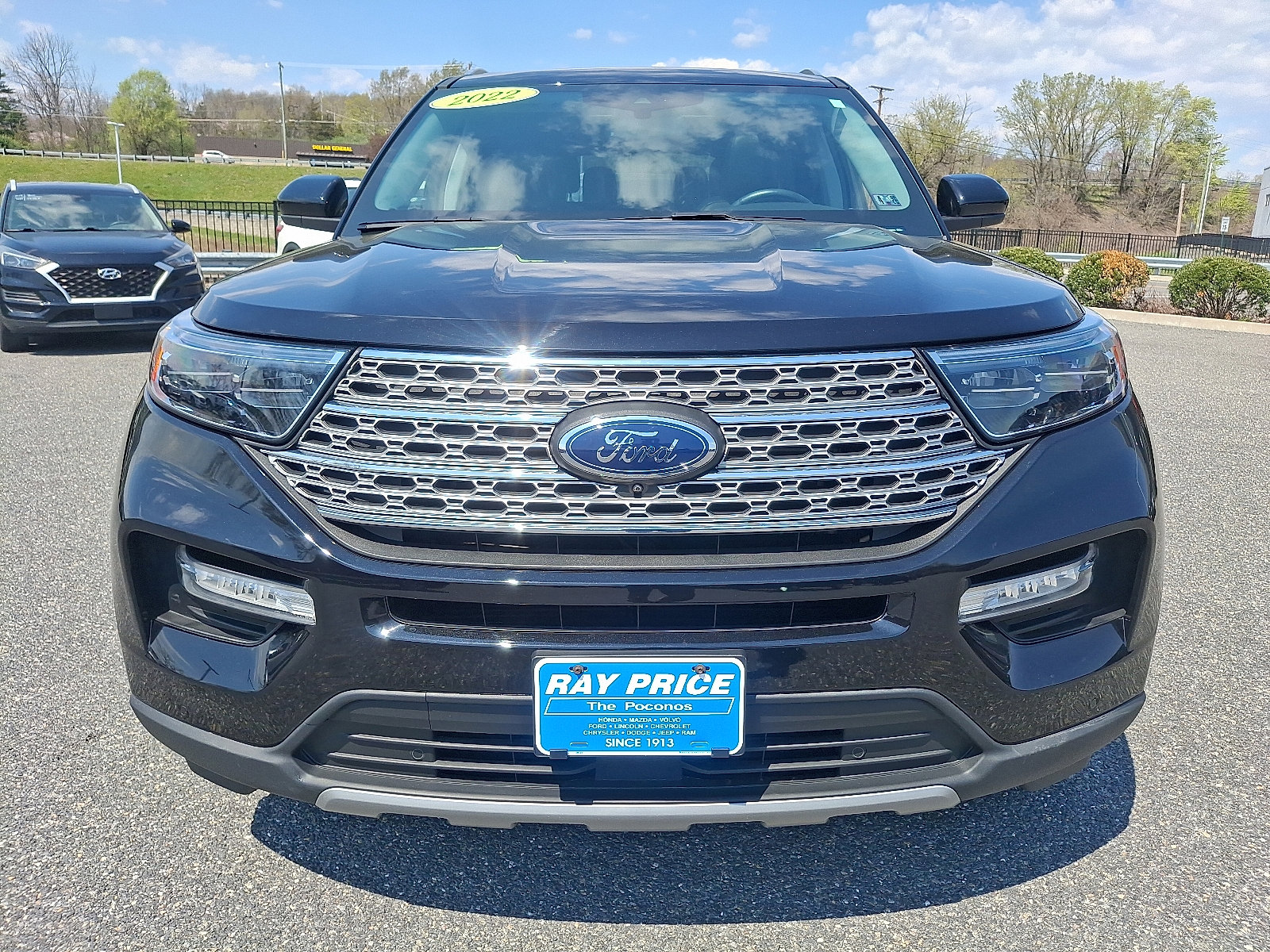 Certified 2022 Ford Explorer Limited image 2