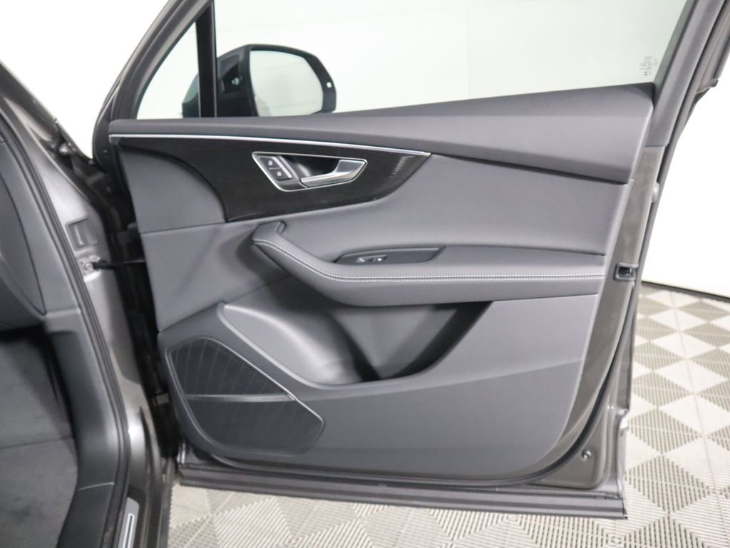 Used 2026 Audi Q7 3.0T Premium Plus w/ Premium Plus Package image 27