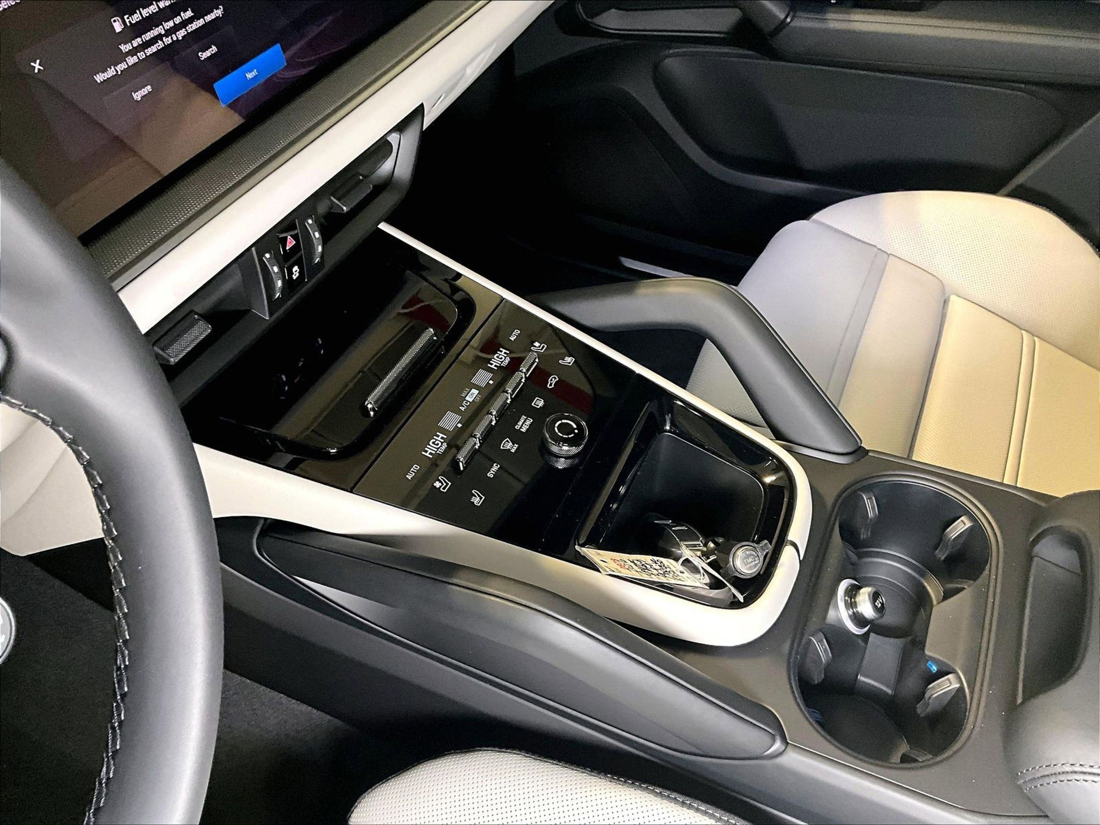 New 2026 Porsche Cayenne E-Hybrid image 11