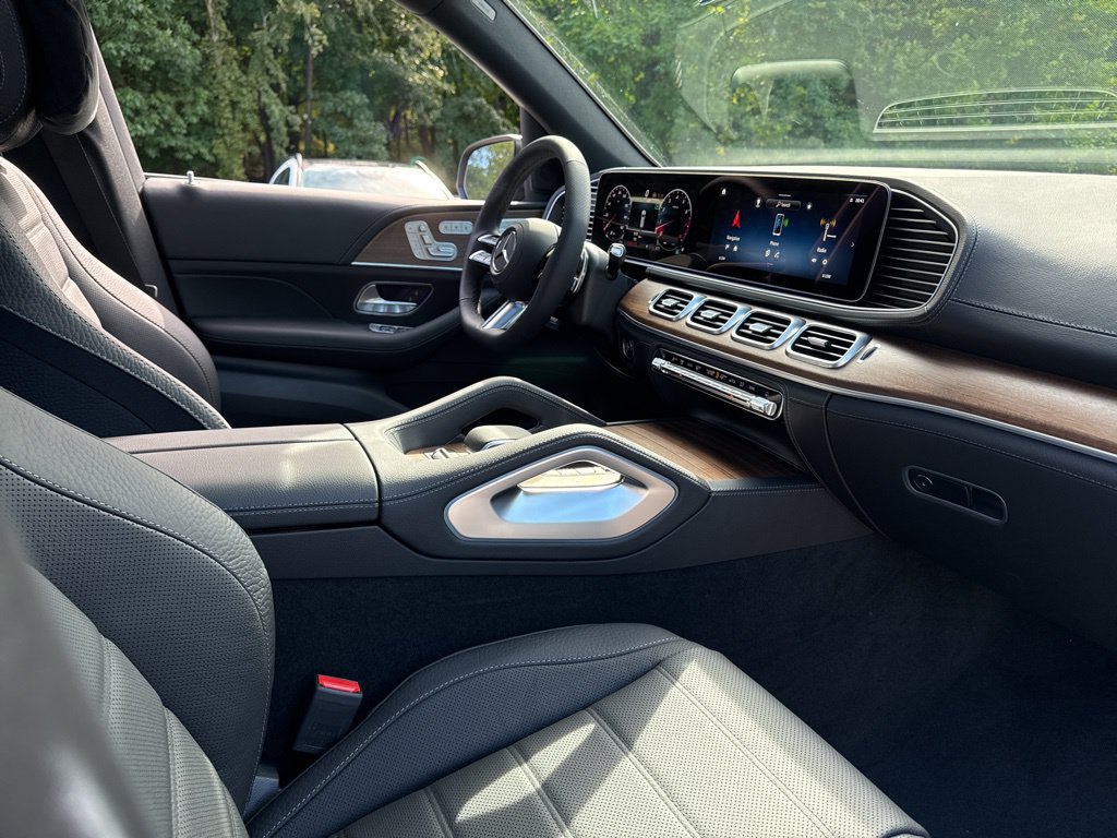New 2026 Mercedes-Benz GLS 580 4MATIC image 41