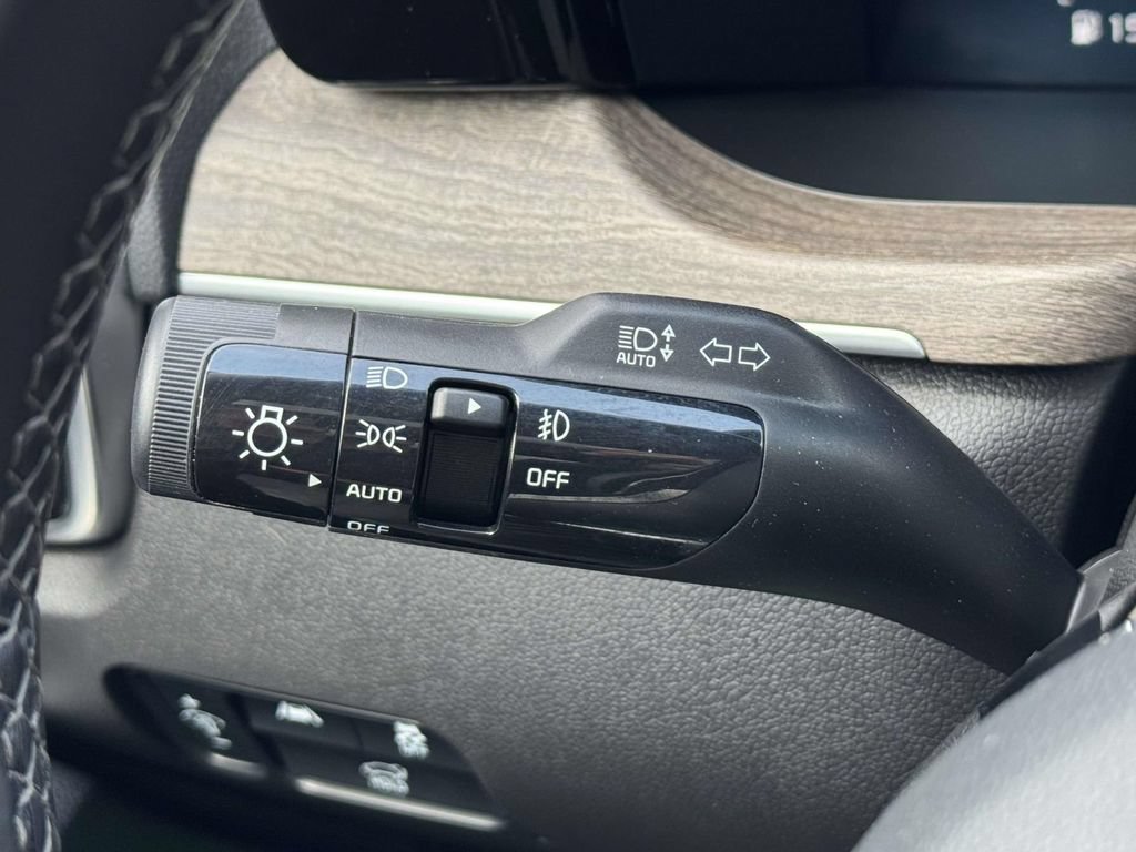 Used 2023 Kia Sorento SX Prestige AWD/4WD image 24