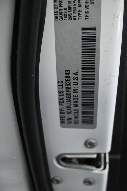 Used 2024 Jeep Grand Cherokee L Laredo w/ Luxury Tech Group I image 29